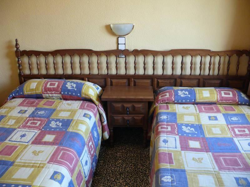 Hostal Rodes Mequinenza Room photo